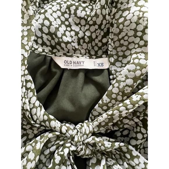 Old Navy Shirt Womens XS Green Flowy Sleeveless Tie Neck Keyhole Front - Picture 4 of 5